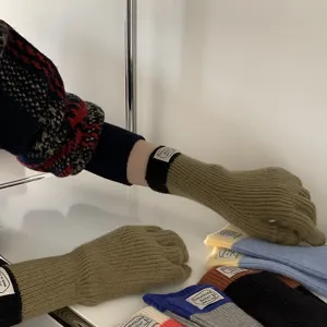 Autumn winter knit gloves with color-block design, split fingers, cozy and warm for daily wear.