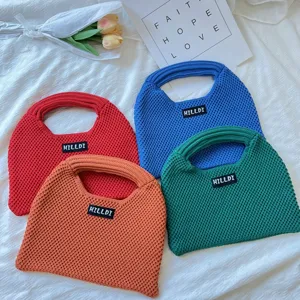 Minimalistische bunte Strick Handtasche, lässige Damen Shopper Tasche für Alltag.