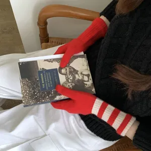 Πλεκτά ριγέ γάντια χωρίς δάχτυλα για γυναίκες χειμωνιάτικα ζεστά μάλλινα λεπτομέρεια