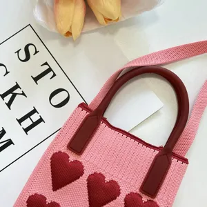 Rosa Strick Mini Tote Tasche mit roten Herzen und Silikongriffen, süße Handytasche.