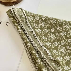 Petit carré en coton lin avec bord de perles, foulard d'été fleuri et léger format 60x60