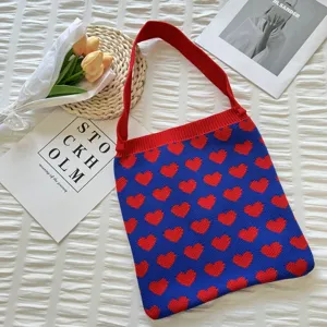 Sac à épaule en tricot bleu et rouge motif cœur, cabas décontracté tendance pour femmes.