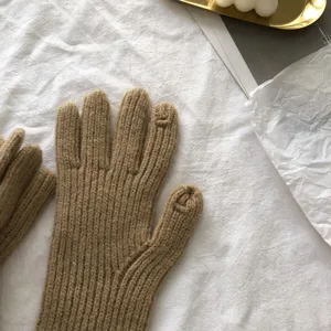 Winter warm knit gloves for women solid color ribbed touchscreen gloves comfortable daily wear