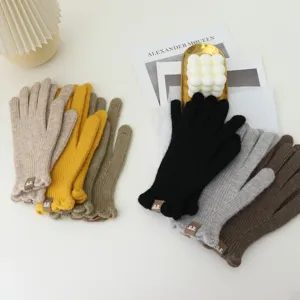 Cute knitted touchscreen gloves for women, warm winter split finger woolen gloves with ruffles.
