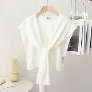 Einfarbiges gestricktes kleines Schultertuch Damen Fruehling Herbst weiss falscher Kragen