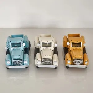 Modello di auto in ferro vintage camion in metallo retro decorazione tavola ornamento