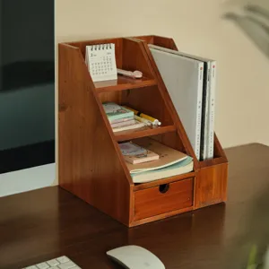 Organizer da scrivania in legno massiccio multistrato per archiviazione documenti e cancelleria.