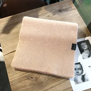 Bufanda de invierno de punto liso para mujer, cuello cálido y suave con dobladillo.
