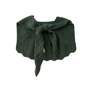 Chal de cuello falso de punto verde oscuro con lazo y borde ondulado para moda de mujer