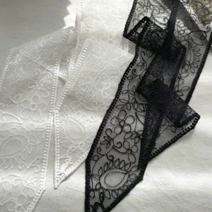 Foulard long en dentelle noire et blanche style coréen bandeau élégant polyvalent pour femmes
