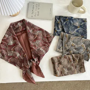Old Money Stijl Cashewbloem Waaierpatroon Driehoekige Sjaal Dames Vintage Zijde Gevoel Polyester Decoratieve Sjaal Veelzijdige Hoofddoek