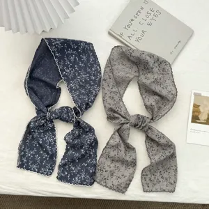 Vintage Blumenschal für Damen, eleganter schmaler Halstuch und modisches Accessoire.
