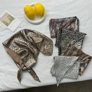 Y2K Leopardenmuster Dreieckstuch Damen Vintage Vielseitiger Polyester Satin Schal Multifunktionaler Hüftwickel Halbrock Taillenzubehör