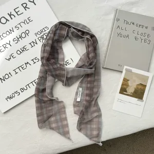 Elegante sciarpa a quadri marrone leggero foulard collo versatile accessorio estivo