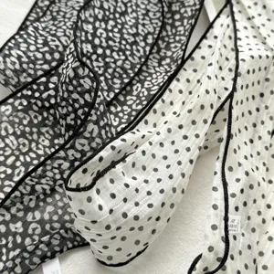 Pañuelo largo de seda con leopardo y lunares estilo francés bufanda fina para mujeres.