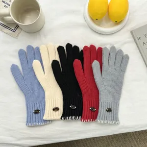 Korean style solid color knitted gloves for women, warm winter five-finger touch screen gloves.