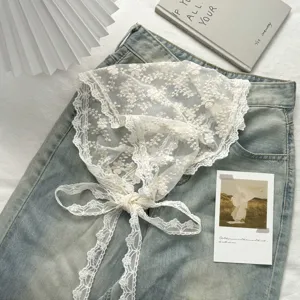 Witte kanten driehoekige hoofddoek, zoete Koreaanse stijl haaraccessoire met strikbandjes.