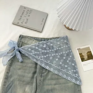 Koreaanse stijl kanten bloemen driehoekige sjaal taille strik denim rok detail, chic.
