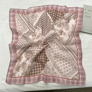 Foulard in seta quadrato geometrico boho per donna, elegante sciarpa da collo retrò.