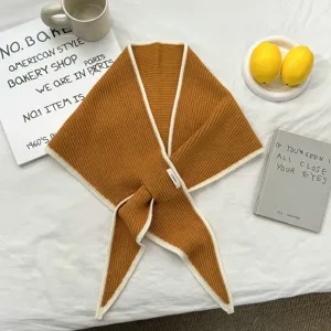 Chal triangular de punto con borde de contraste para mujer, accesorio de moda cómodo.