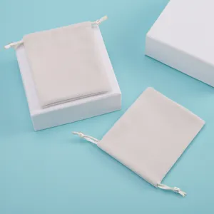 Beige Samt Kordelzug Taschen für Schmuck Geschenkverpackung, weiche Aufbewahrungstaschen.