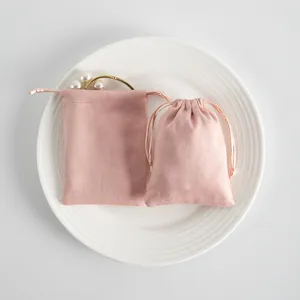 Rosa Samt Kordelzug Schmuckbeutel, weiche Geschenktaschen für Ringe und Accessoires.