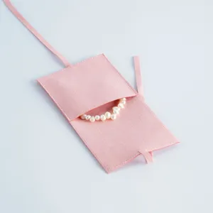 Rosa Samt Schmuckbeutel Umschlagtasche mit Perlenarmband Verpackung elegante Aufbewahrung