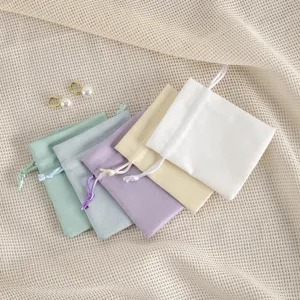 Bunte Samt Schmuckbeutel Kordelzug Geschenktüten für kleine Accessoires Aufbewahrung.