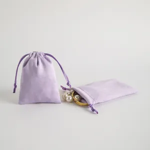 Helles lila Samt Kordelzug Schmuckbeutel Detail, ideal für kleine Geschenke und Zubehör