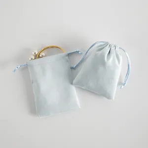 Hellblaue Samt Kordelzug Schmuckbeutel Set für kleine Geschenke Ringe und Armbänder Aufbewahrung.