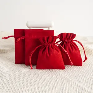 Rote Samt Kordelzug Beutel ideal fuer Schmuck, Geschenke, Suesssigkeiten und Kleinigkeiten.