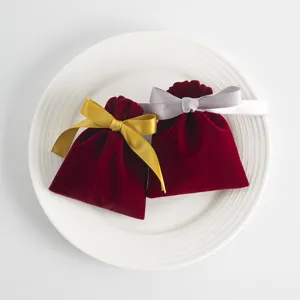 Roter Samt Schmuckbeutel Geschenkbeutel mit Band Kordelzug Verpackung für kleine Artikel Aufbewahrung