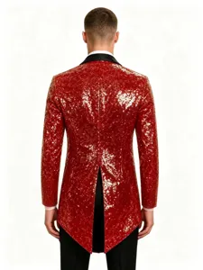 Vue detaillee du dos de la queue de pie a sequins rouges pour spectacle et cosplay.