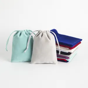 Detailansicht von Samt Kordelzugbeutel, weicher Plüsch Schmuck und Geschenke Tasche.