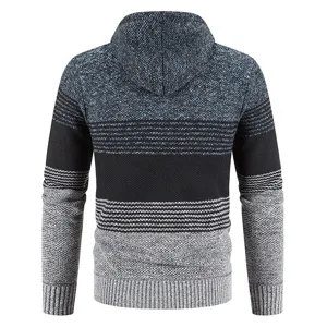 Cardigan in maglia da uomo con cappuccio maglione invernale caldo con strisce sfumate.
