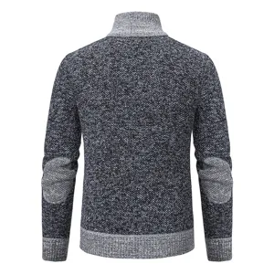 Heren opstaande kraag gebreid vest jasje met elleboogpatches en geribbelde zoomdetails.