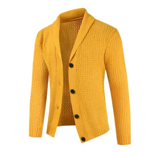 Herren gelber Strickjacke Pullover mit Schalkragen und schwarzen Knöpfen lässiges Oberteil