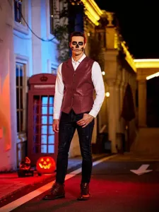 Gilet in pelle da uomo in rosso scuro, elegante per un look casual e classico con scollo a V.
