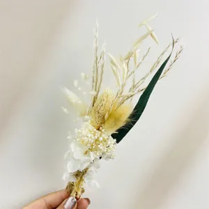 Mini Trockenblumenstrauß, konserviertes Pflanzenarrangement für Geschenkbox und Partydeko.