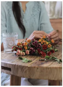 Dried rose bouquet for home decor and photography, natural air-dried flowers detail shot.