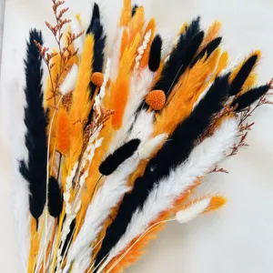 Bouquet de pampas séchées arrangement floral coloré pour décoration d'intérieur automne
