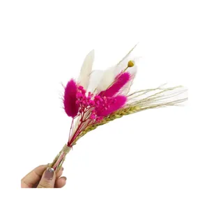 Mini bouquet di fiori secchi decorazione floreale preservata fai da te per San Valentino.
