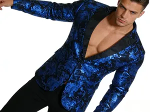 Close-up detail of the royal blue paisley print men's blazer with chic black lapel design.
