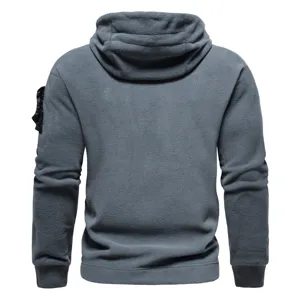 Felpa con cappuccio in pile tattico da uomo, vista posteriore, giacca outdoor autunno.
