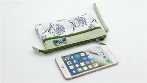 Borsetta da polso in tessuto floreale stile country, pratica borsa per cellulare a strati.