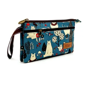 Sac pochette multi-couches en toile à motif d'ours de dessin animé bleu avec dragonne.