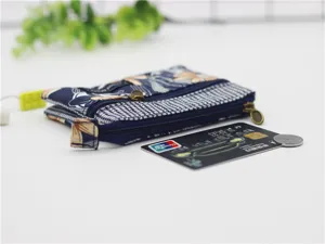 Multi-layer cotton coin purse with floral pattern fabric small zipper wallet for women.