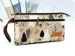Pochette multi-couches en toile avec imprimé d'ours mignon, fermeture éclair et dragonne.