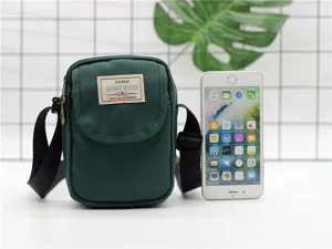 Borsa a tracolla in nylon verde scuro per donna, borsetta casual con bretella.