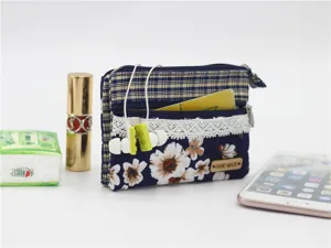 Compact multi-layer cotton coin purse featuring floral plaid pattern and lace zipper pockets.
